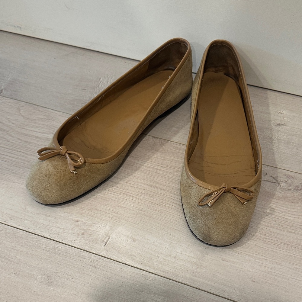 Elegant Tan Ballet Flats